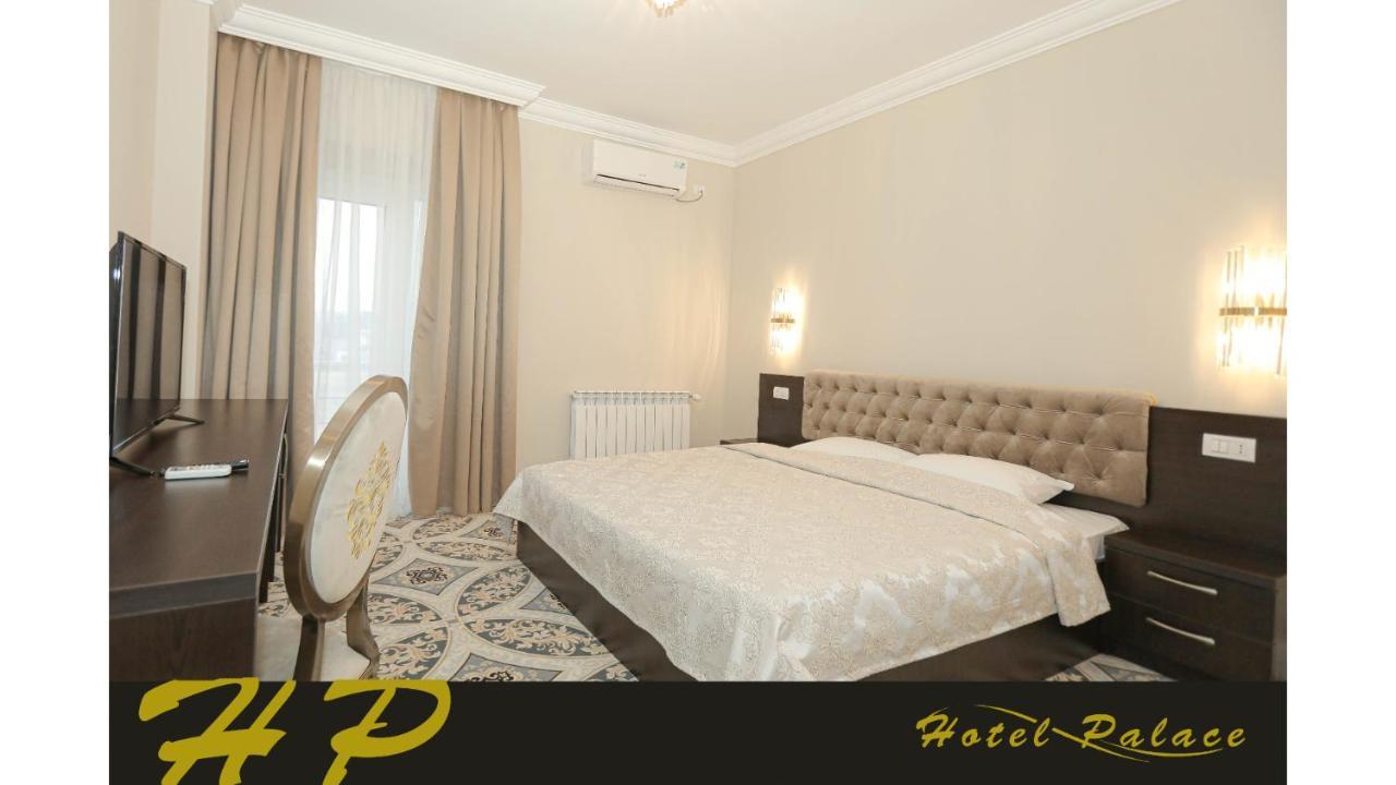 Hotel Palace Severin โดรเบตา-ตูร์นู เซเวริน ภายนอก รูปภาพ