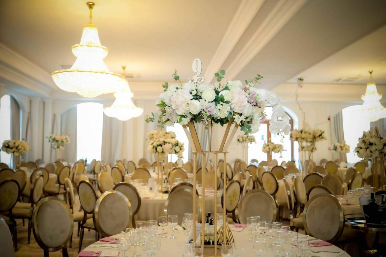 Hotel Palace Severin โดรเบตา-ตูร์นู เซเวริน ภายนอก รูปภาพ